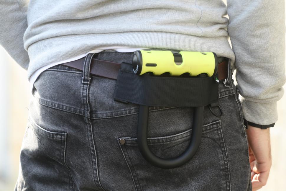 U lock outlet belt